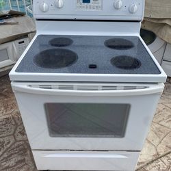 Whirlpool 30” Freestanding Electric 4 Elements Stove Oven
