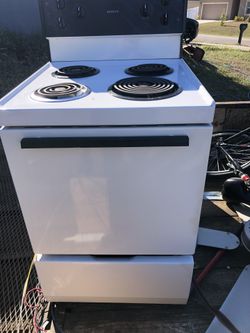 Tappen 240 V Electric Stove/ Free Delivery In Palmbay With Purchase