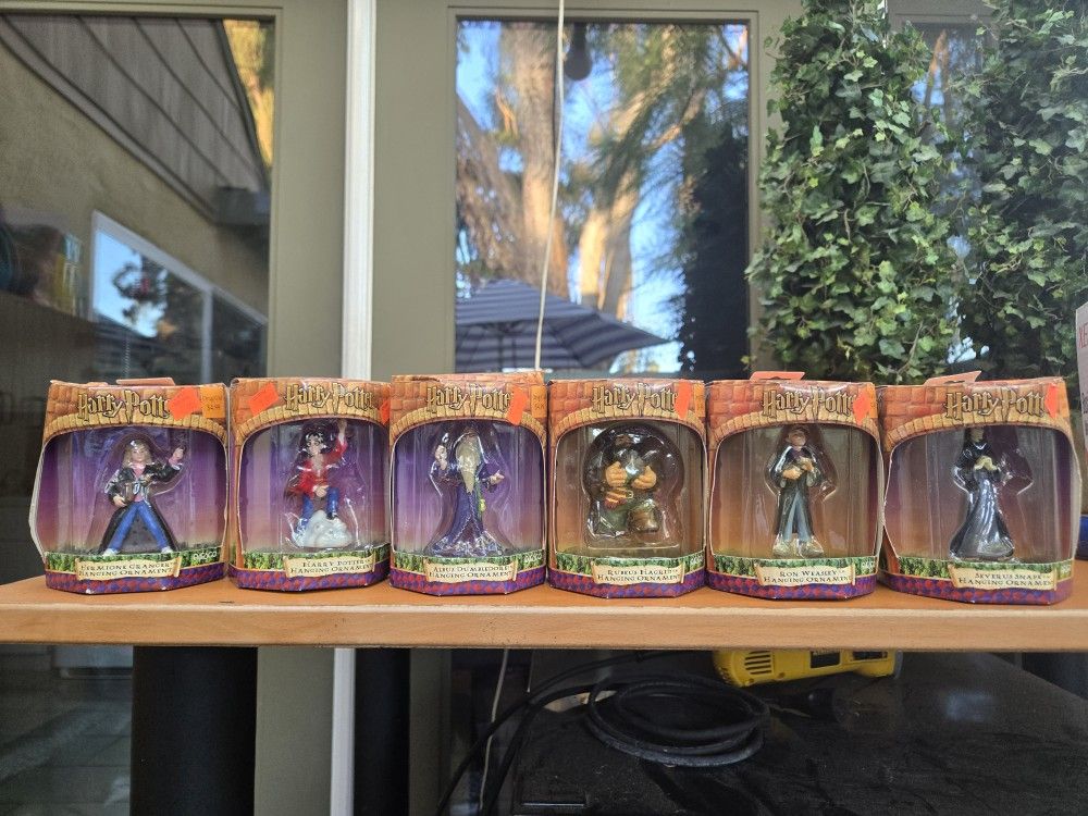 πͺ Vintage Harry Potter Hanging Ornaments Set (6 Collectibles, New in Box)