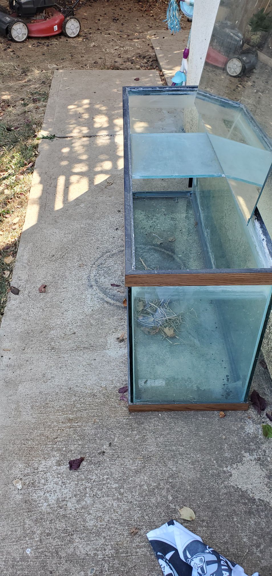 50 gallons fish tank used but in good condition