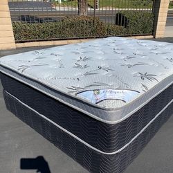 Queen Orthopedic Bamboo Pillow Top!•~•~•