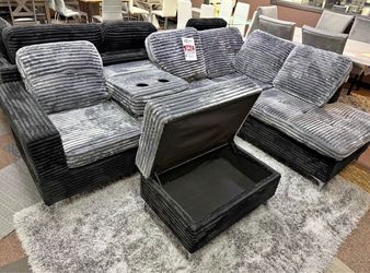 NEW SECTIONAL SOFA WITH OTTOMAN AND FREE DELIVERY PAY ON ARRIVAL