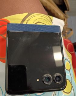 Moto Razr 2025 UNLOCKED