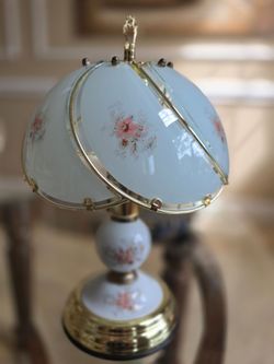 Vintage 3-Way Gold Tone Touch Accent Lamp 6 Swoop Pink Floral Glass Panels 14”