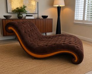 Elegant Double Chaise Lounge – Designer Style – Excellent Condition