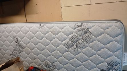 Cama matrimonial