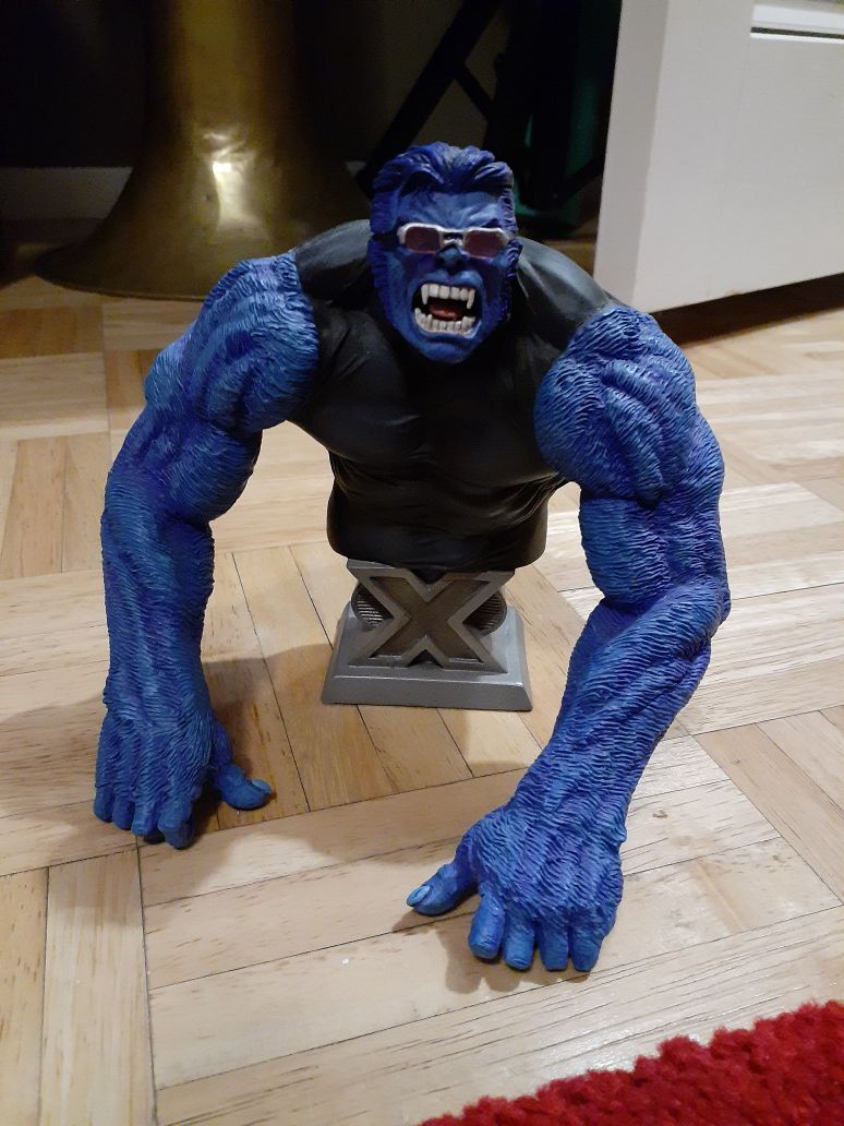 Beast statue/collectible
