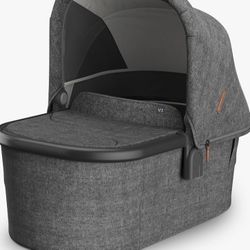 Uppababy V3 Bassinet Color Is Greyson (Grey)New In Box