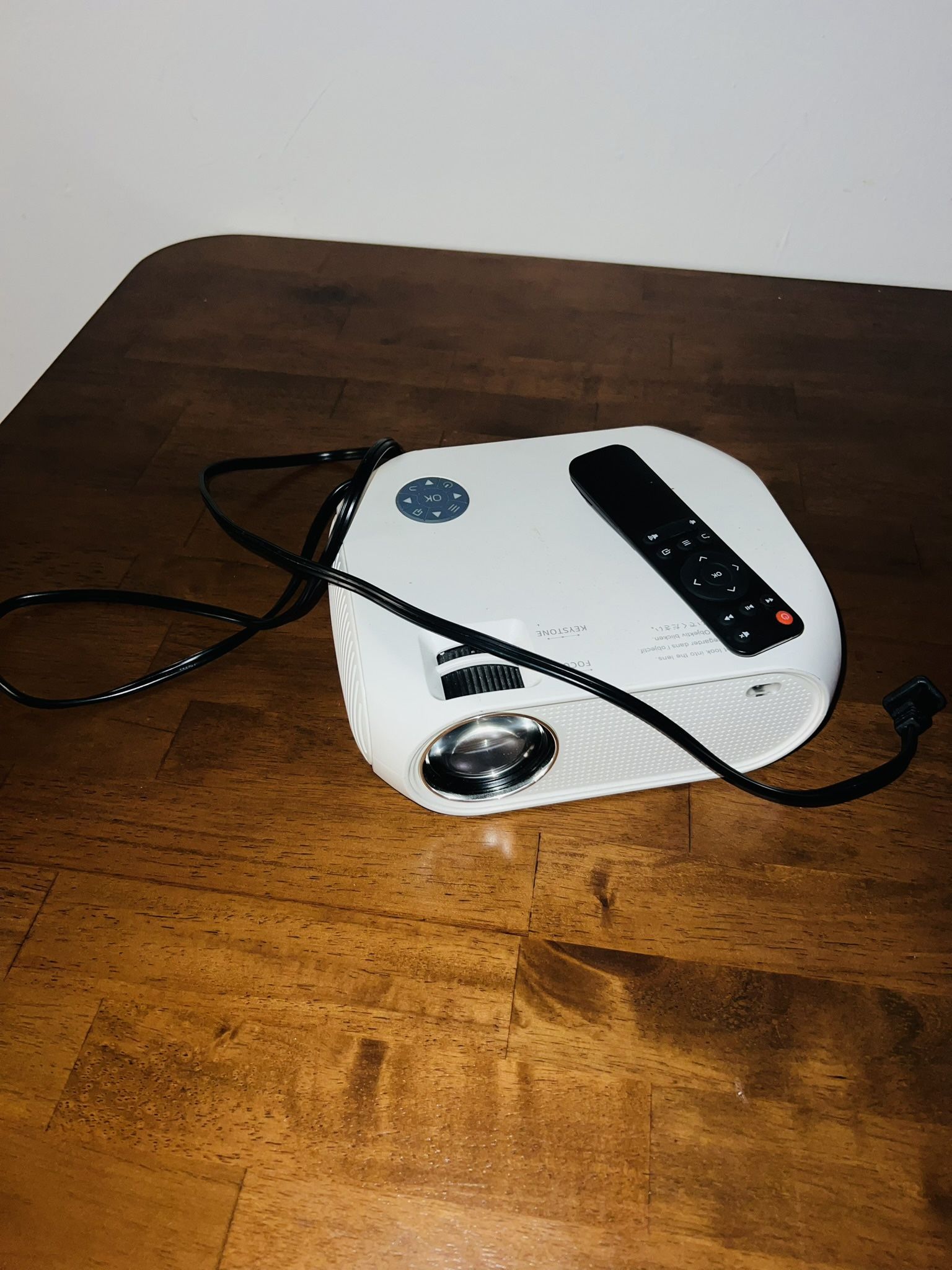 Led projector Model E08