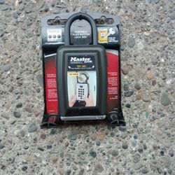 Master Lock Spare Key & Access Card Storage