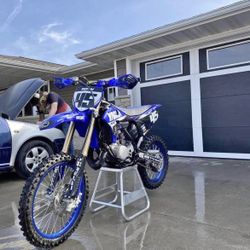 2022 Yz85 LW W/ A Rack