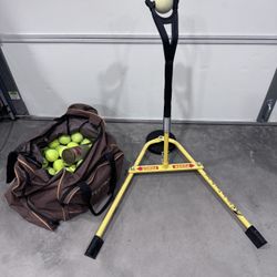 Billie jean kings eye coach + bag of tennis balls