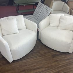 New Oversized Beautiful Swivel Accent Chairs, Creame, Set of 2