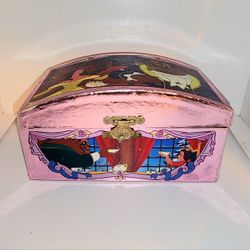 Vintage 1991 Disney Beauty and the Beast music box working condition.. see description 