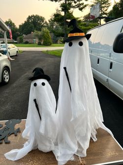 Halloween set of two light up ghosts standing