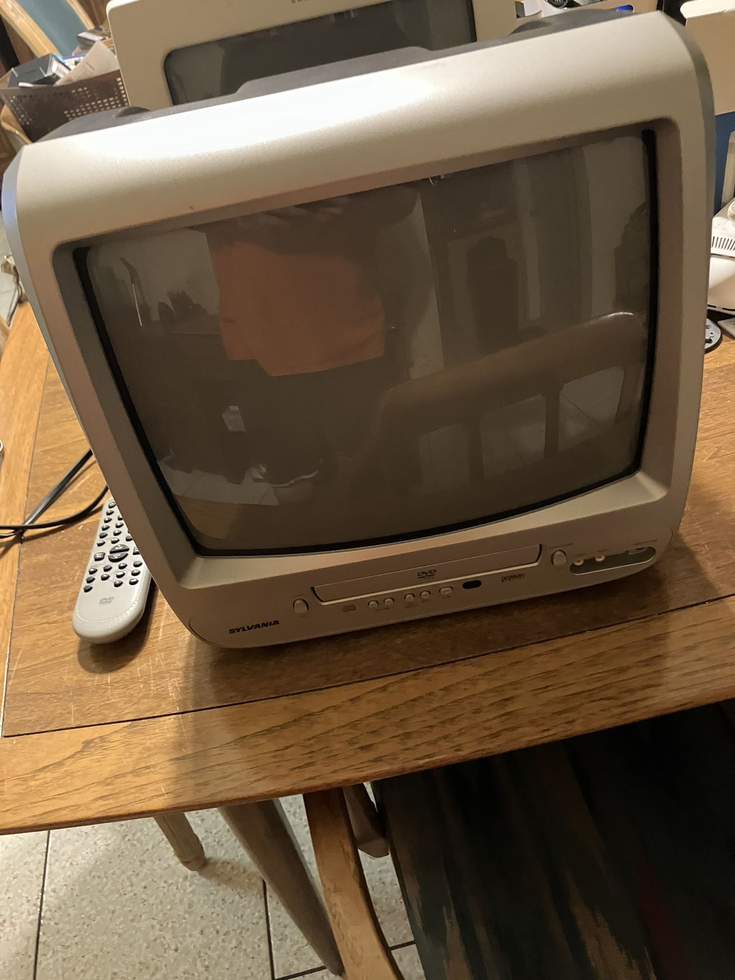 Sylvania 6513DG 13” CRT TV With Remote/Built In DVD Player