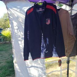 Vintage  USA JAKET DARK BLUE  I ASK  $20.00 IS BRAND NEW 