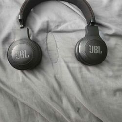 JBL wireless Headphones