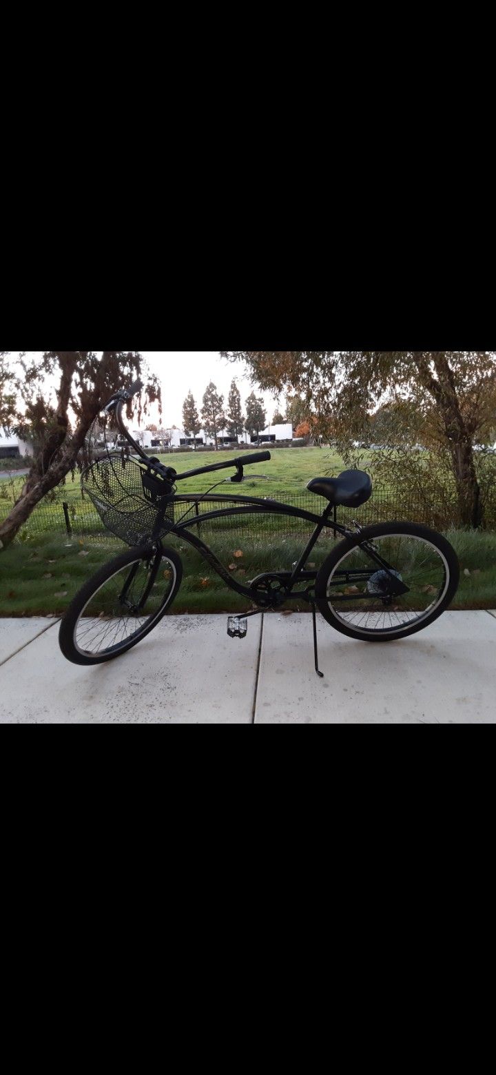 Electra. Cruiser 7 Speed (26 Inch Tall) Matte Black