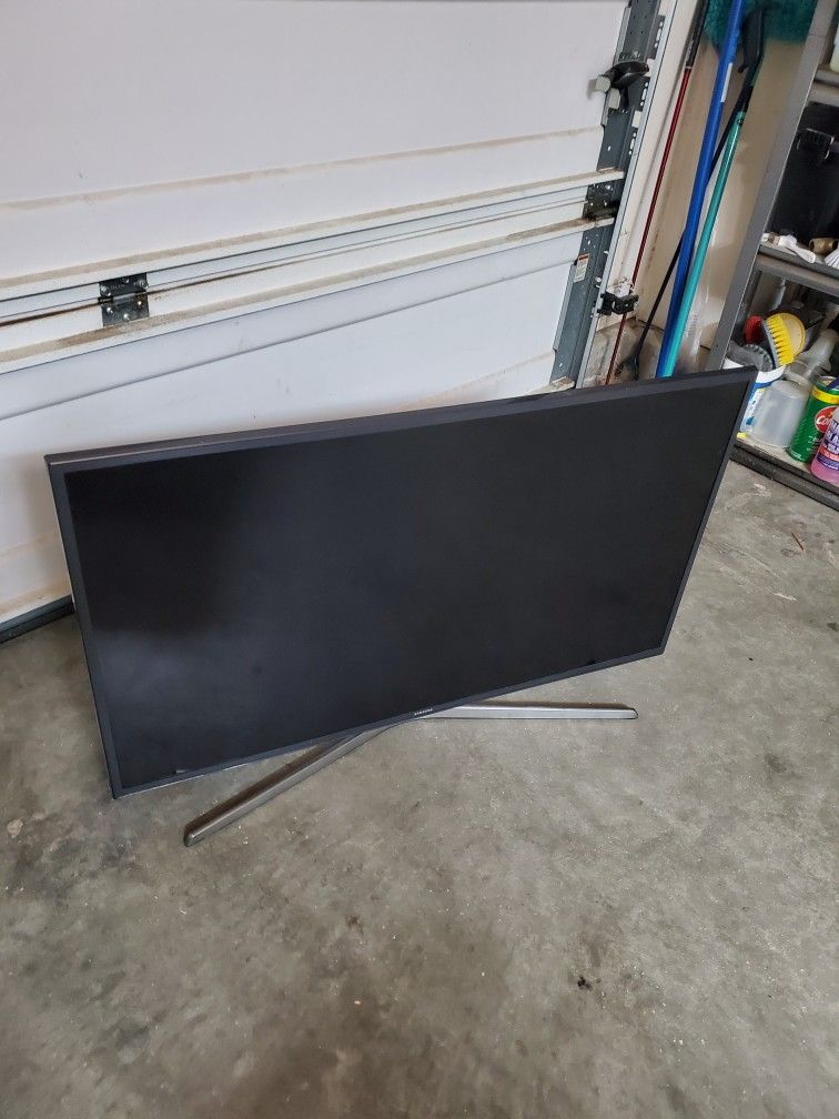 32" TV ( Samsung  ) No Romote Control  