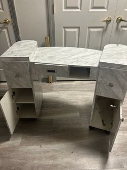 Nail salon table Nail salon table