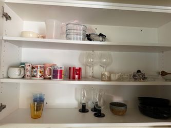 ASSORTED KITCHEN ITEMS