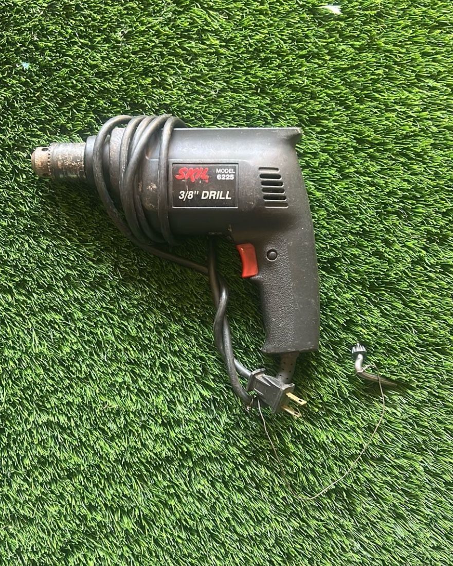 Corded Drill With Chuck