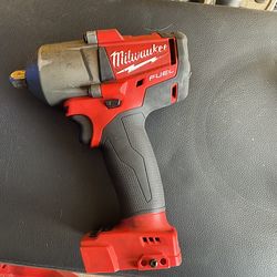 2 Milwaukee impact wrenches