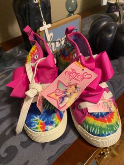 Girls size 13 tennis
