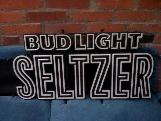 Budlight Seltzer Sign