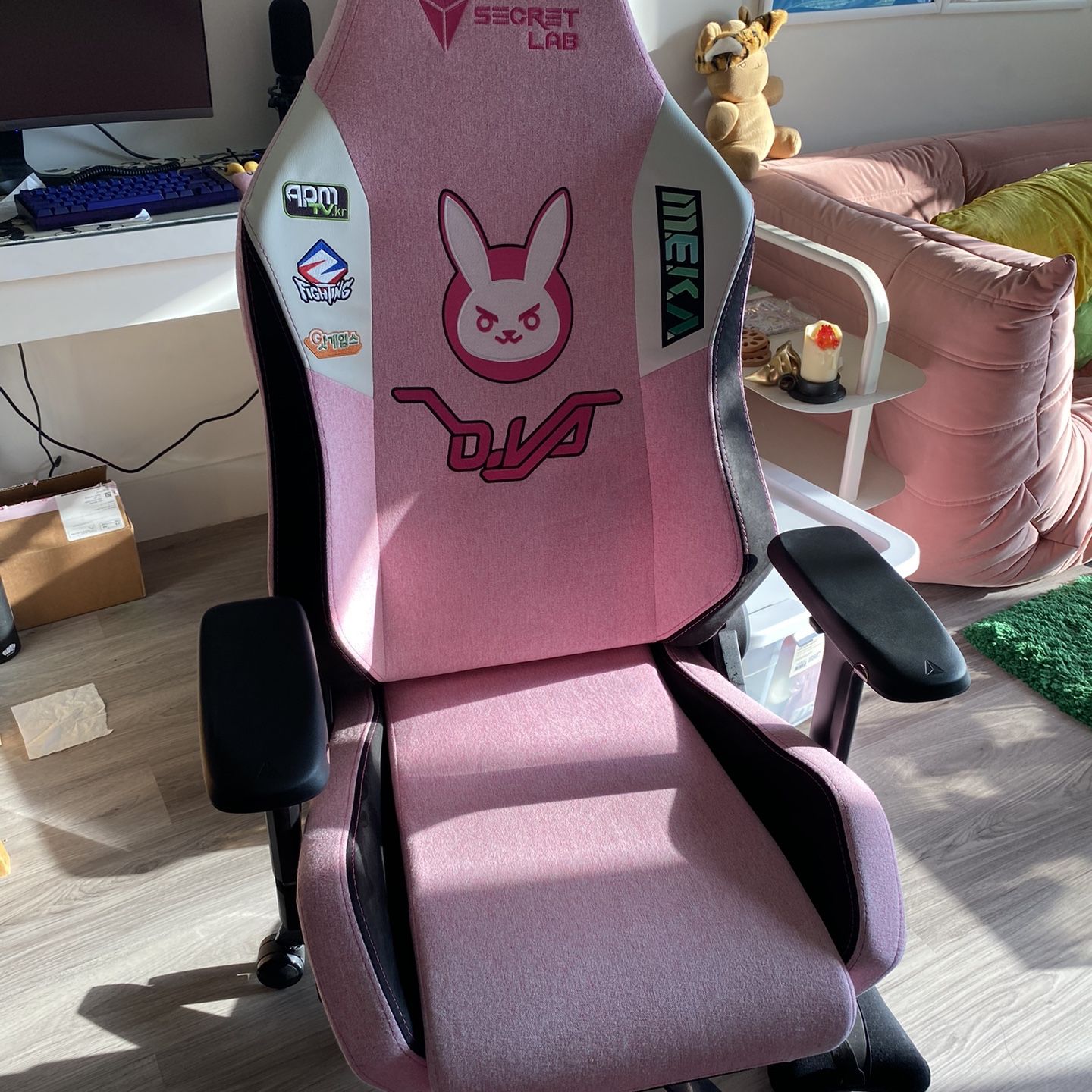 SecretLab Omega Dva Gaming Chairs for Sale in Fort Lauderdale