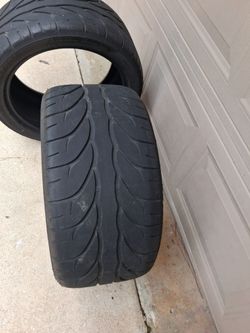A pair of Vezda tires  285/35/18 brand new