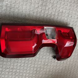 2019-2024 Chevy Silverado 1(contact info removed)HD 3500HD Halogen  Passenger tail light