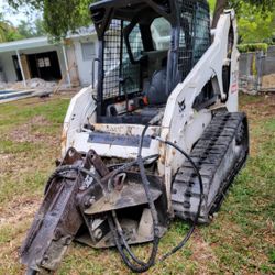 Hydraulic Hammer For Skid Steer, Bobcat Not Included.