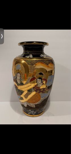 Vintage Satsuma Asian Hand Painted Decorative Vase 12”. Satsuma Japanese Vase with enameled design is in excellent condition. Size is 12” tall.