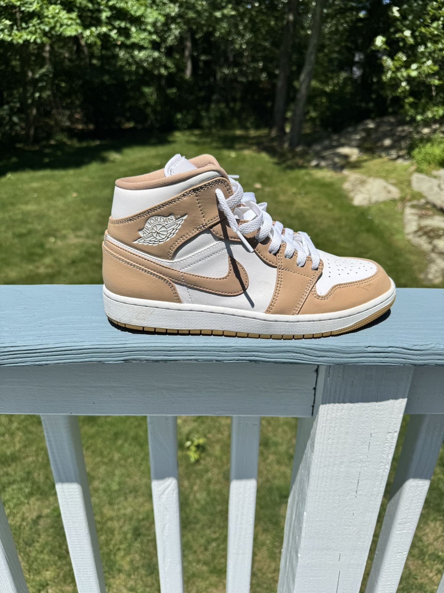 Air Jordan 1 Mid “Tan Gum” Men’s size 9