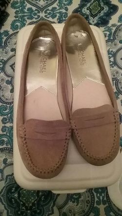 Michael Kors women's tan suede loafers sz 9