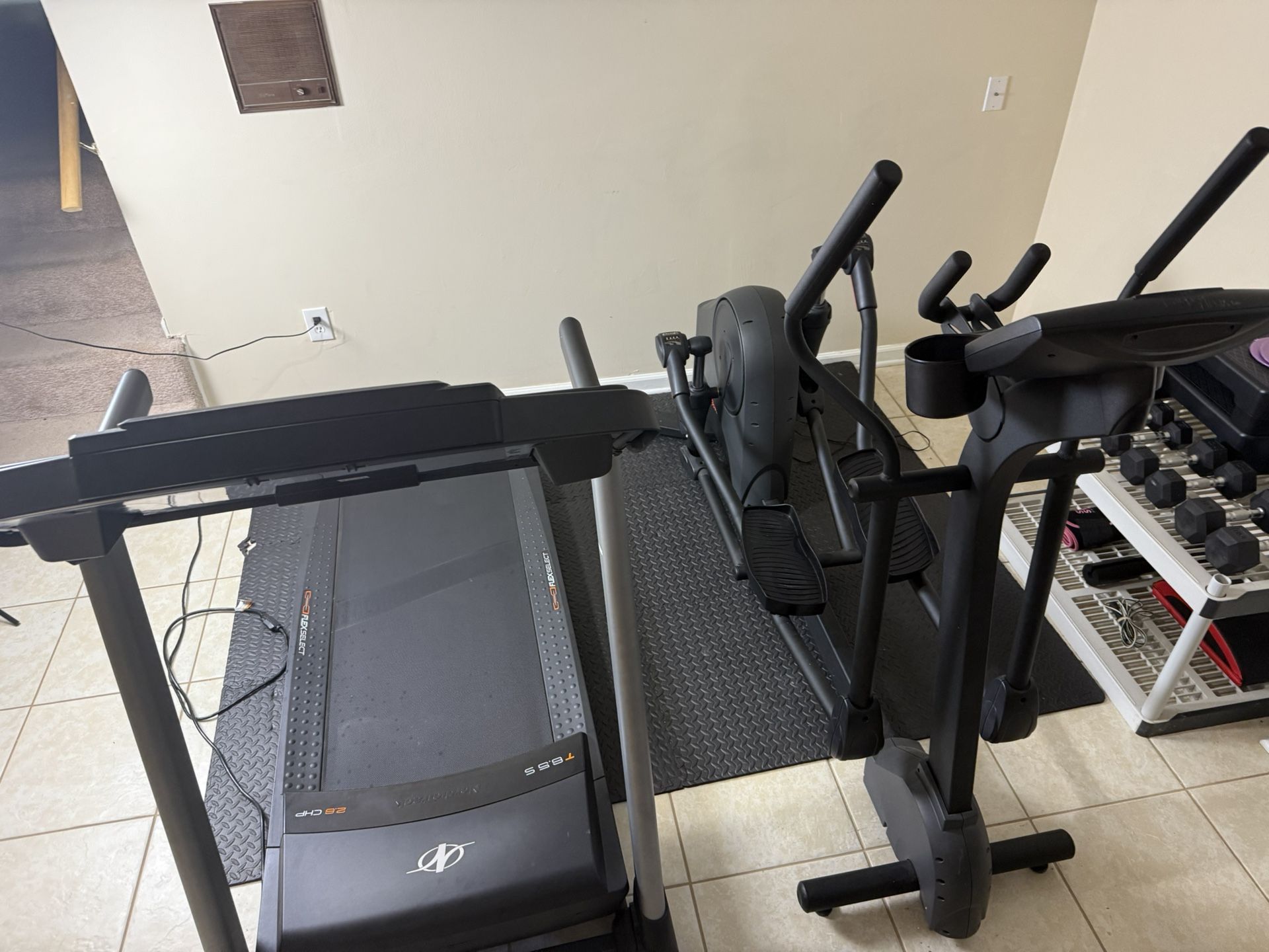 SET !!!!! TREADMILL & ELLIPTICAL !!!! USED BUT RECENTLY REPAIRED!!!! PICK UP ONLY!!!!