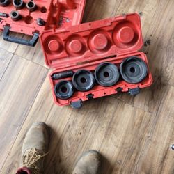 Milwaukee Knock Out Set 1/2" to 4"