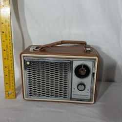 Radio Vintage General Electric GE P-840A – Portátil – Años 50/60