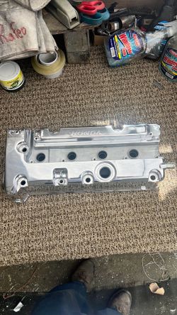 Valve cover