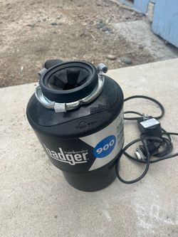 InSinkerator Badger 900  Garbage Disposal