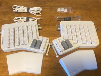 Ergodox EZ Glow keyboard