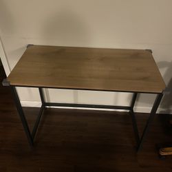 Computer/Writing Desk - 40X20X30