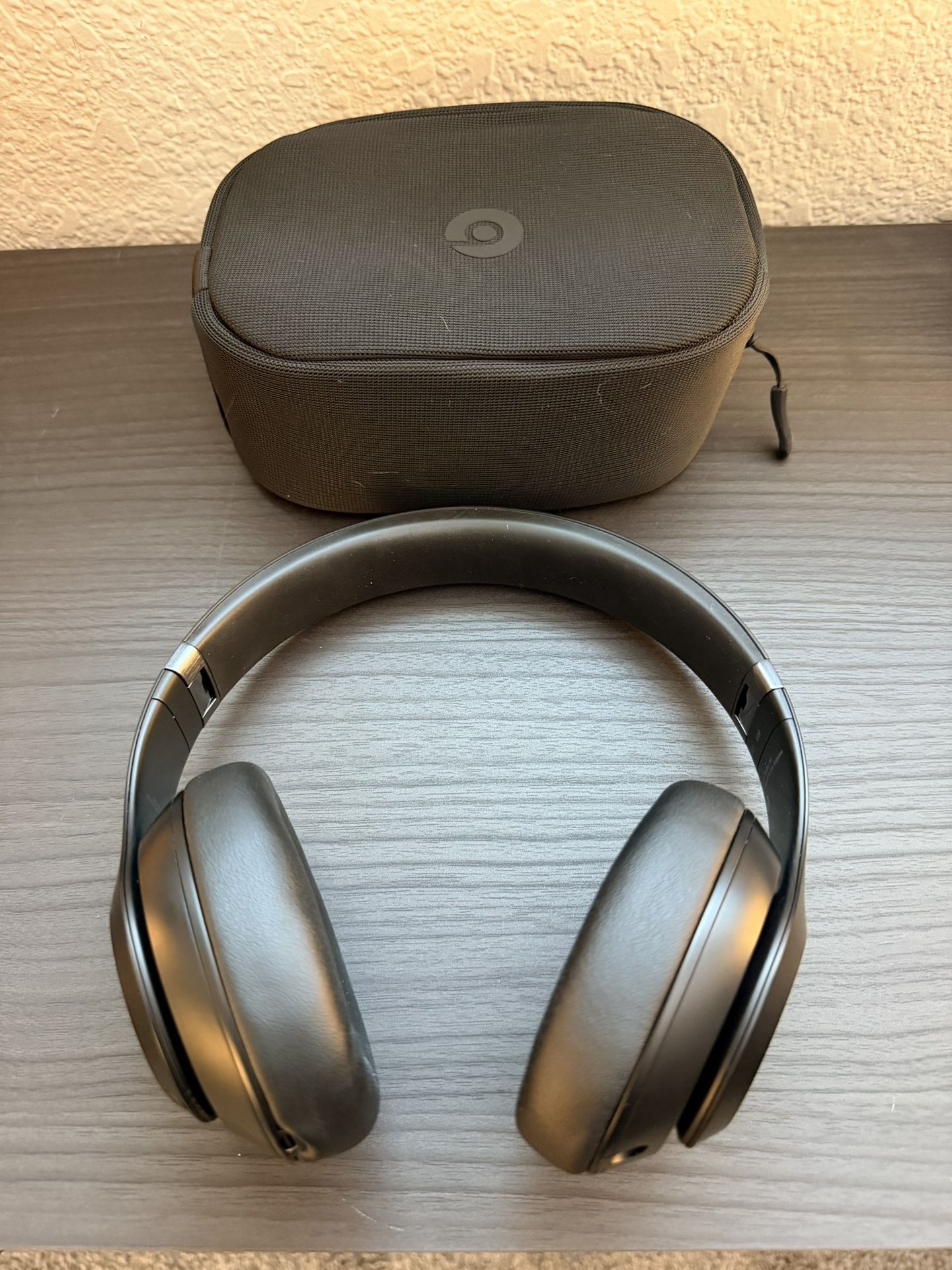 Beats Studio Pro Headphones Like New
