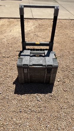 DEWALT ToughSystem 19.6 in. Rolling Tool Box Black/Yellow