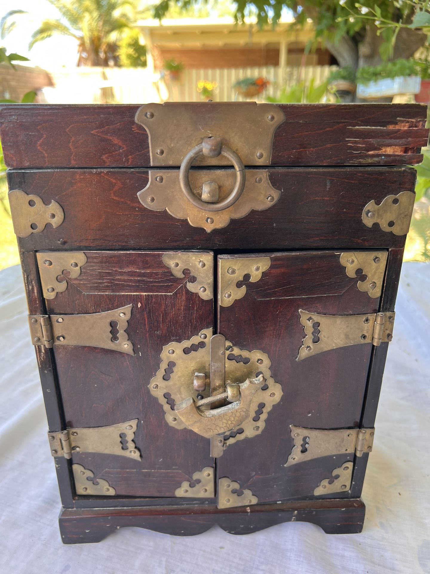 Oriental Jewelry Chest $20