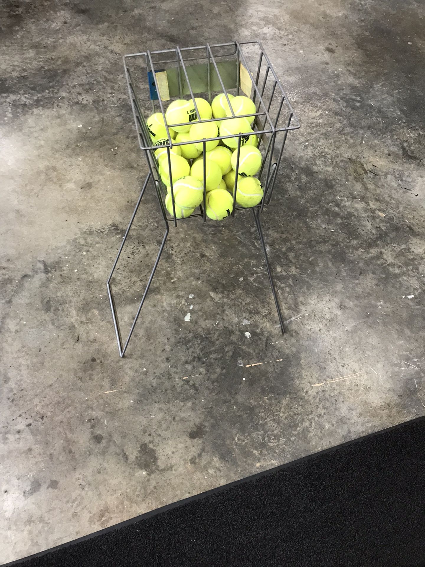 Tennis Ball Retriever