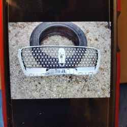 Front Chrome Grill For 20/20 To 2023 Lincoln Aviator Excellent Condition OEM Part