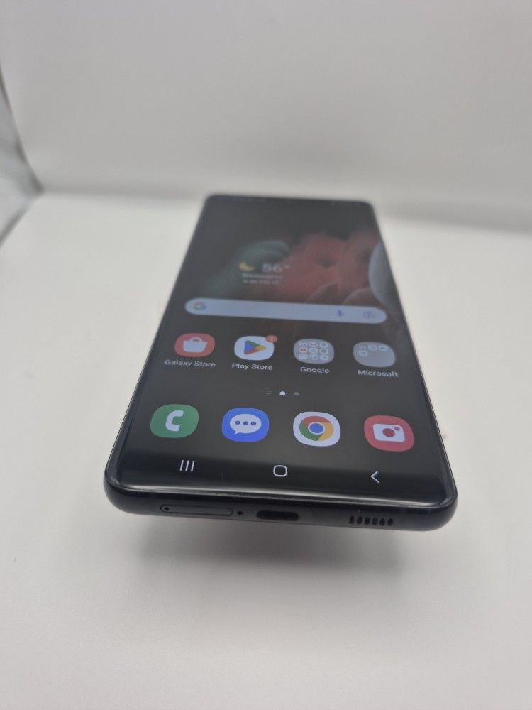 Samung galaxy S21 Ultra, Unlocked for all carriers, 256 gigabytes, black color excellent  condition